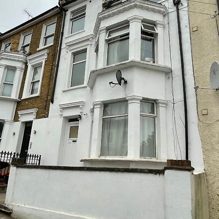 Elmdene Road Lägenhet London Exteriör bild