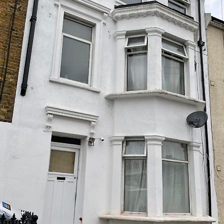 Elmdene Road Lägenhet London Exteriör bild